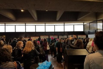 Mujeres se reúnen en Washington para marchar en contra de Trump