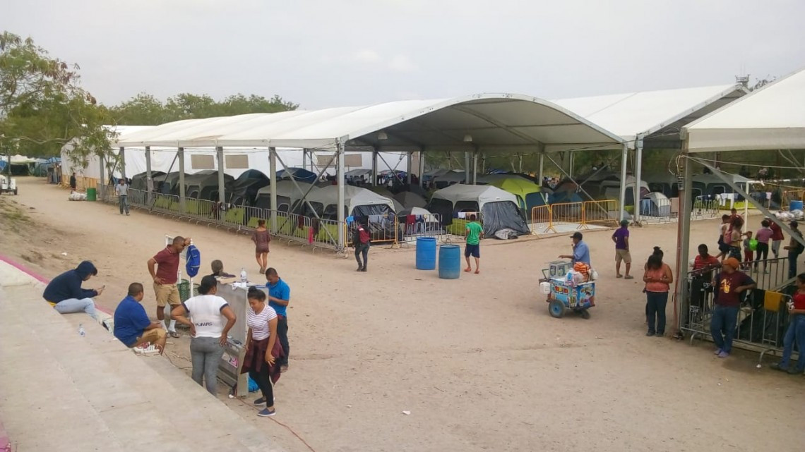 Migrantes pagan hasta 6 mil dólares a coyotes para llegar a esta frontera