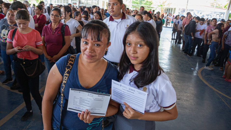 Gobierno de Matamoros le sigue cumpliendo a la educación