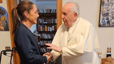Claudia Sheinbaum lamenta muerte del papa Francisco