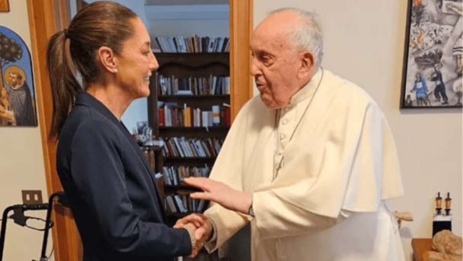 Claudia Sheinbaum lamenta muerte del papa Francisco