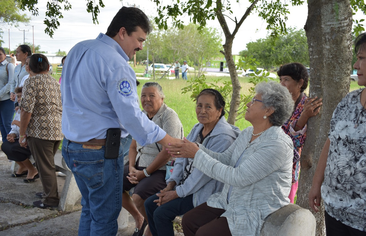 Visita Presidente Municipal, Carlos Ulivarri, ejidos de la zona sur