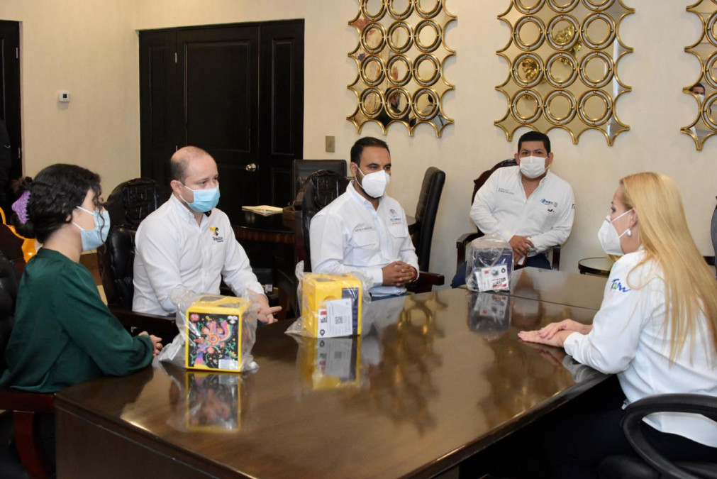 Se suma Alma Laura Amparán al inicio de la colecta anual del Teletón