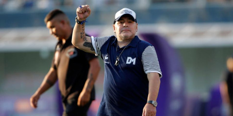 Maradona hospitalizado en Argentina