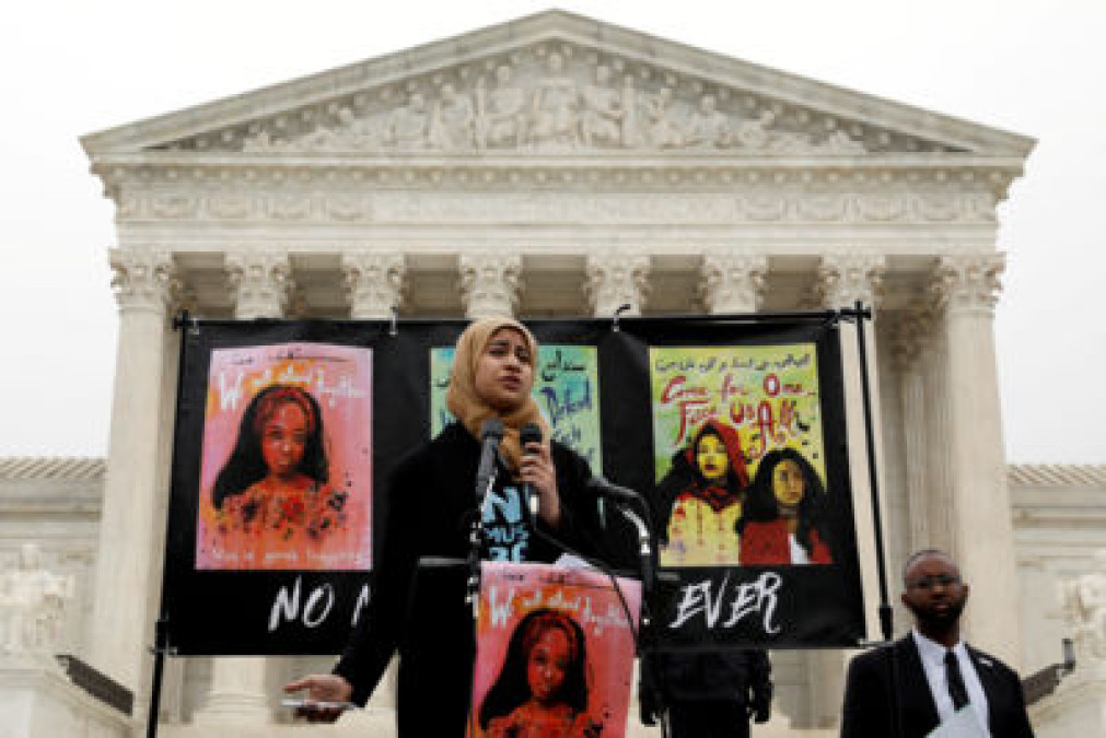 Piden manifestantes suspender veto migratorio de Trump