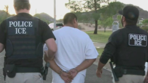 Detienen en California a 232 migrantes