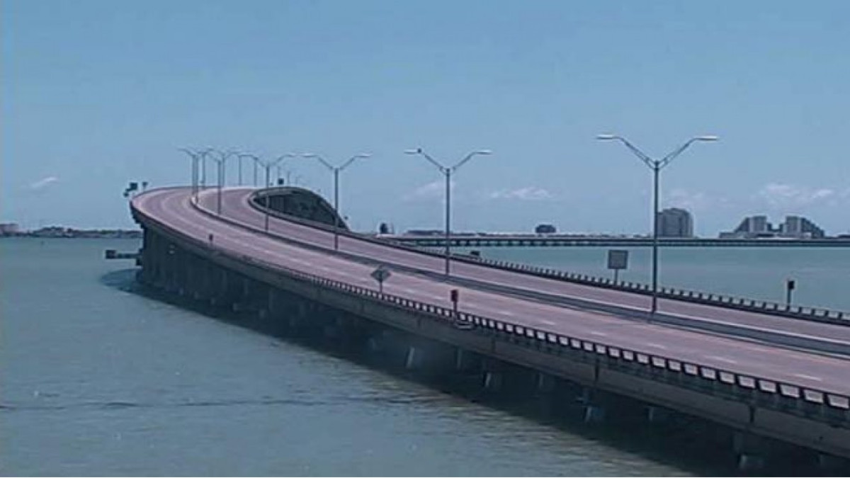 Cierran circulación del puente Queen Isabella 