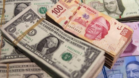 El peso mexicano se deprecia 1,01 % frente al dólar estadounidense