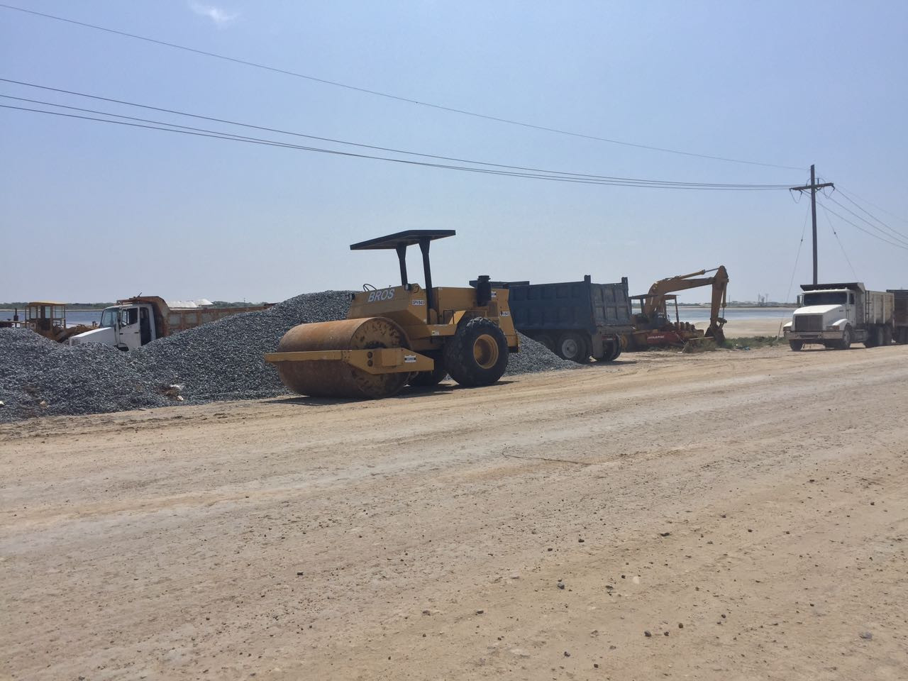 Paran labores en carretera al "Mezquital" 