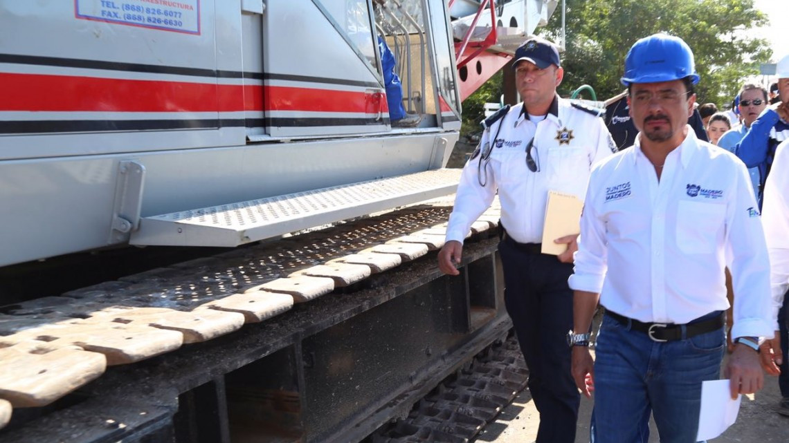 Recorre Alcalde trabajos del paso vehicular inferior Miramar