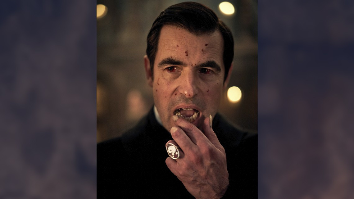 Revelan las primeras imágenes del Drácula de Netflix