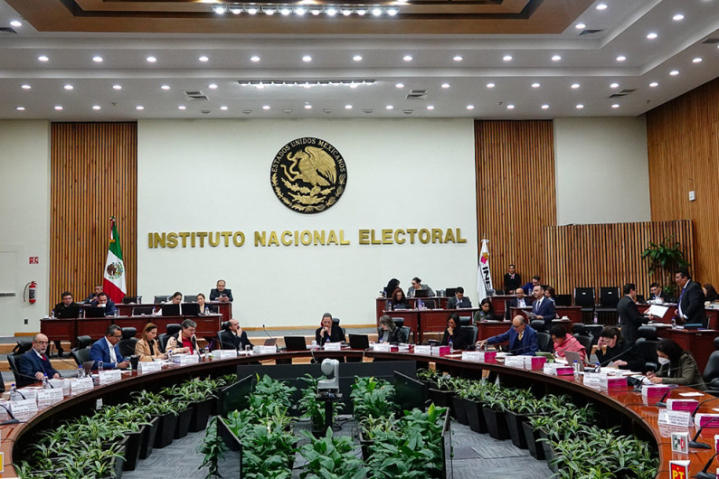INE demandó a TEPJF para frenar suspensiones contra la Reforma Judicial