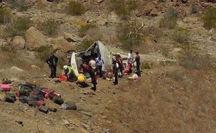 Se accidenta autobús de normalistas 