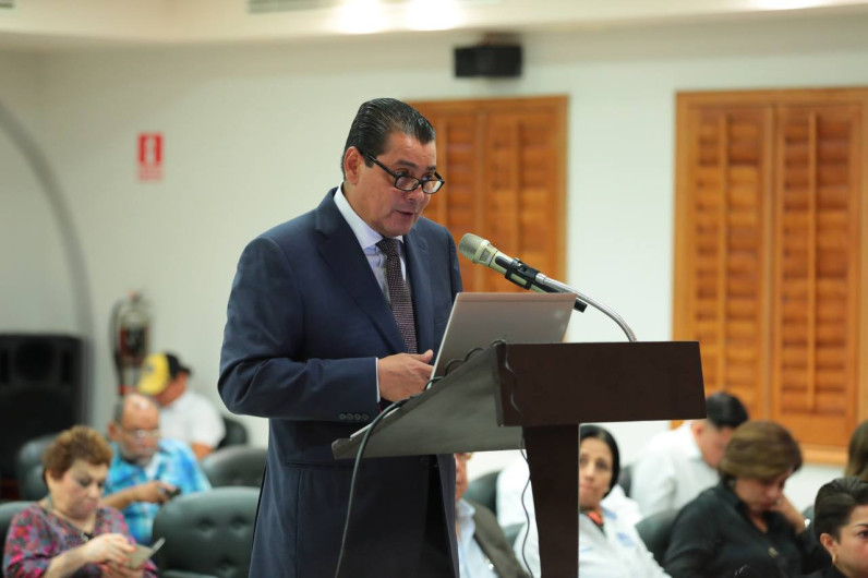 Presenta secretario de obras públicas avance de proyectos el la ciudad 
