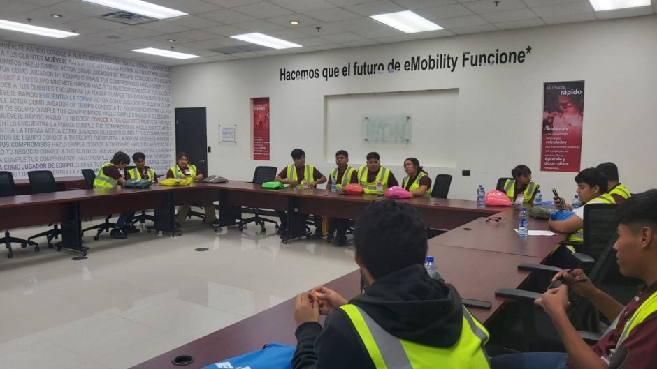 Visitan estudiantes de la Universidad Tecnológica de Tamaulipas Norte empresa Eaton en Reynosa
