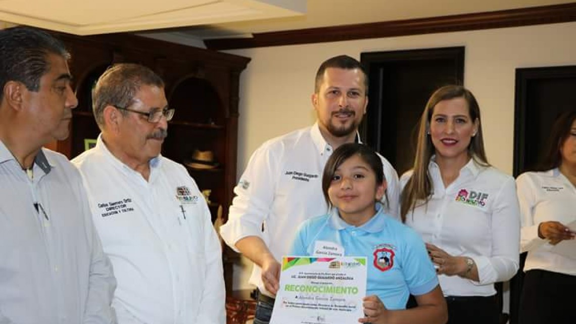 Entregan reconocimientos a integrantes del “Ayuntamiento Infantil”