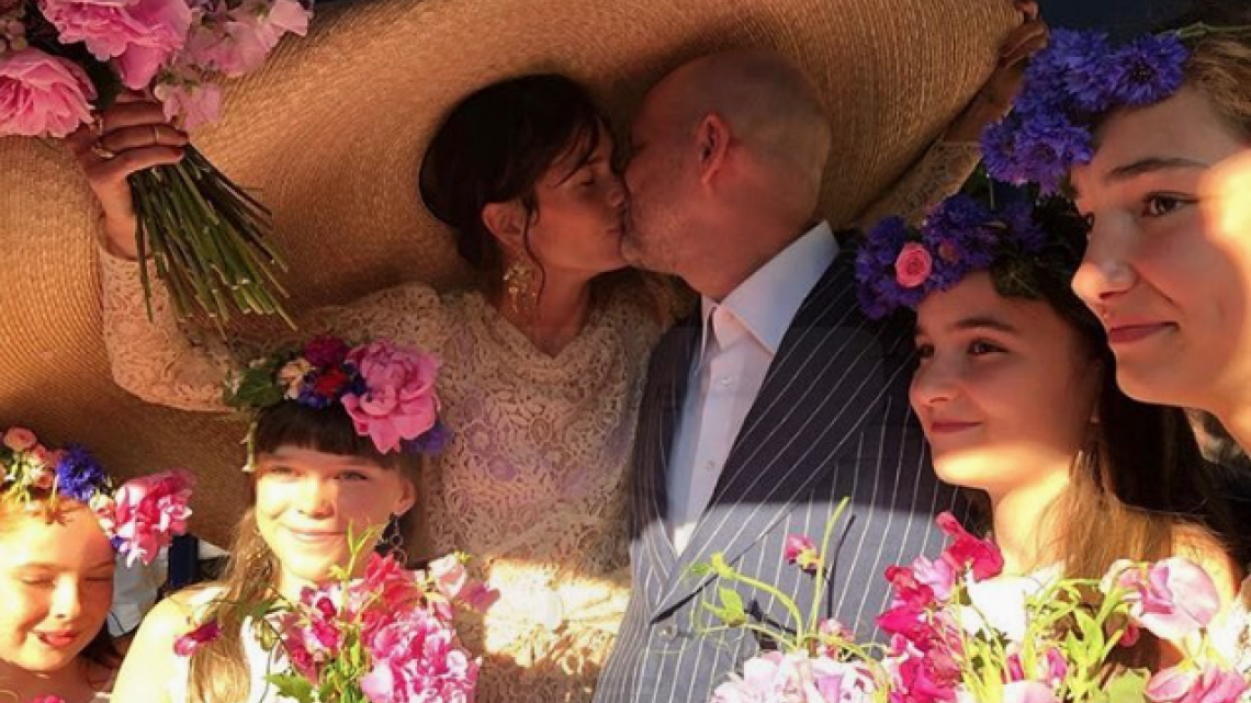 Emma Leth y su loco outfit de novia