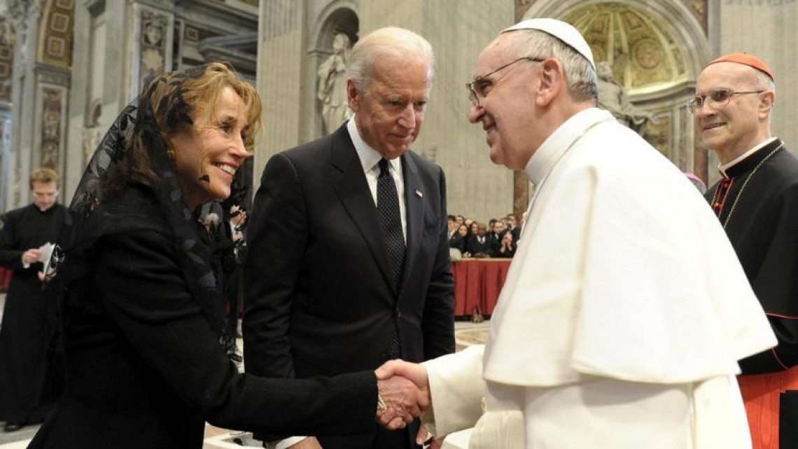 Joe Biden se reúne con el Papa Francisco en el Vaticano