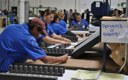 Cierre de año sin crecimiento pero con recuperación de empleos: CANACINTRA