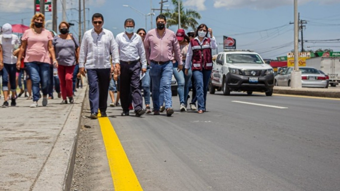 Inaugura Alcalde de Matamoros accesos en colonias, que tenían hasta 35 años sin ser pavimentados