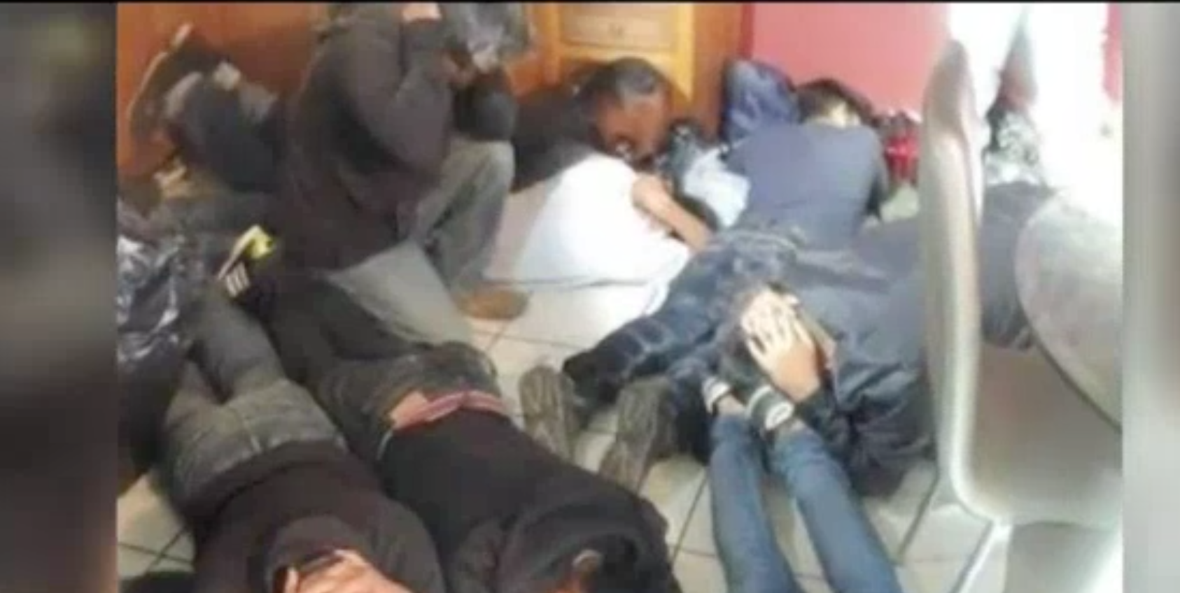 Rescatan 51 inmigrantes en casas de seguridad