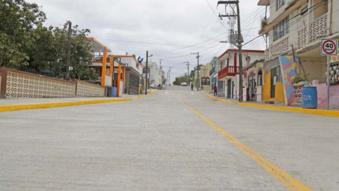 Adrián Oseguera lleva bienestar a las colonias con más obras de pavimentación