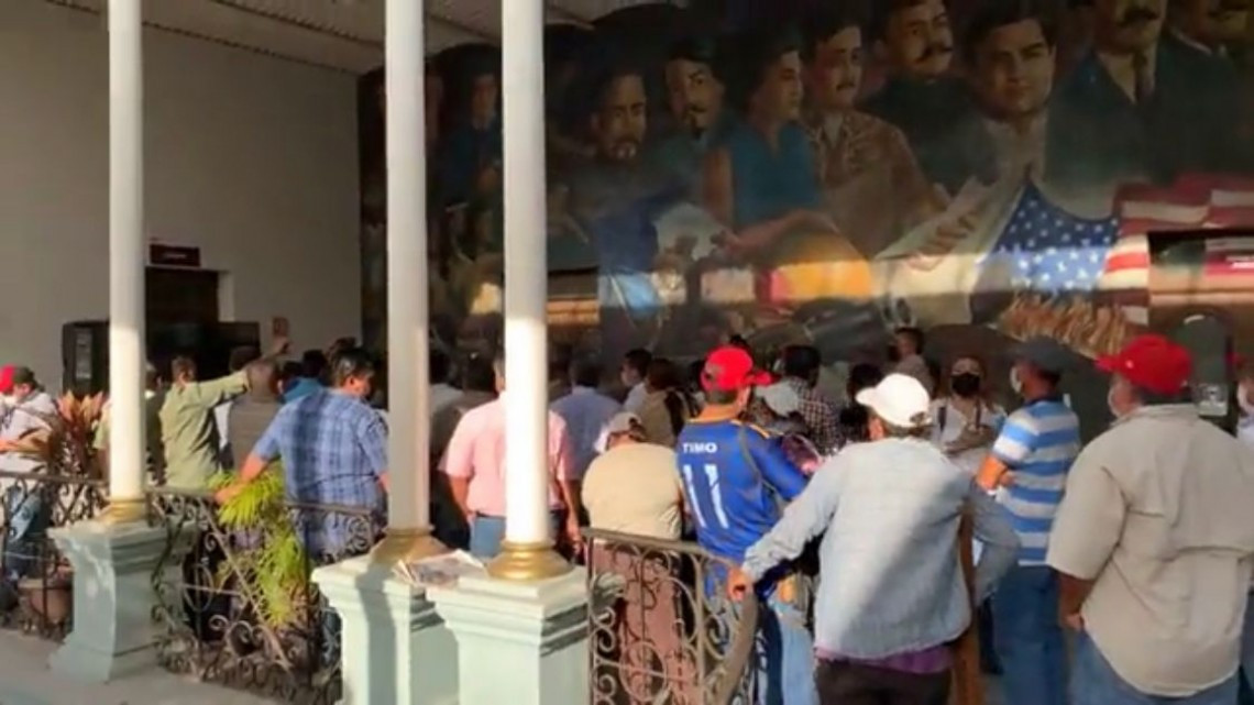 Sindicato del Ayuntamiento reclama a Lalo Gattás incumplir promesas de campaña