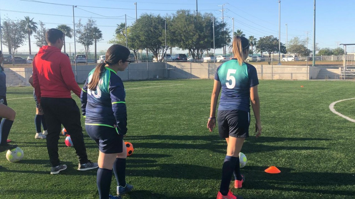 Equipo de Fútbol Femenil "Camaleones" representará al noreste en las nacionales