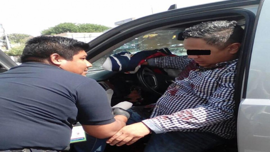 Marinos abren fuego contra civiles 