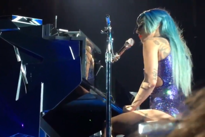 Lady Gaga lanza fuertes críticas a Trump y Pence durante concierto