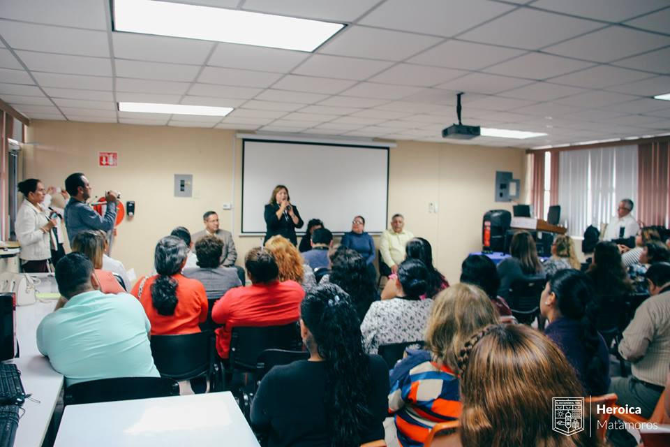 Inician conferencias “De la Idea a tu Negocio”