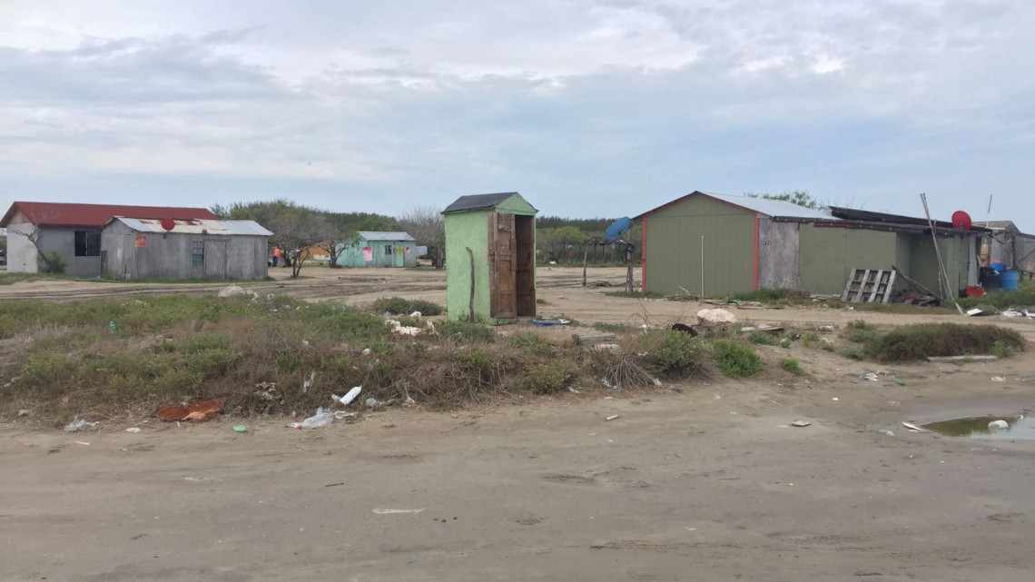 Avanza desalojo en Puerto Matamoros, familias en la incertidumbre