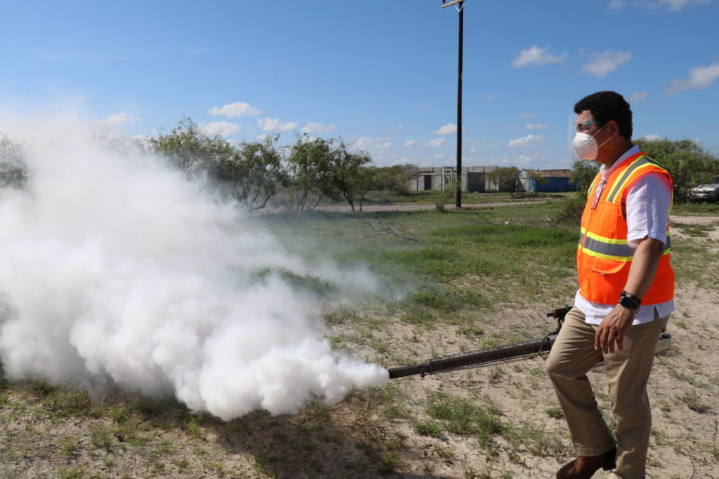 Contrataremos una avioneta para fumigar en Matamoros: Mario López