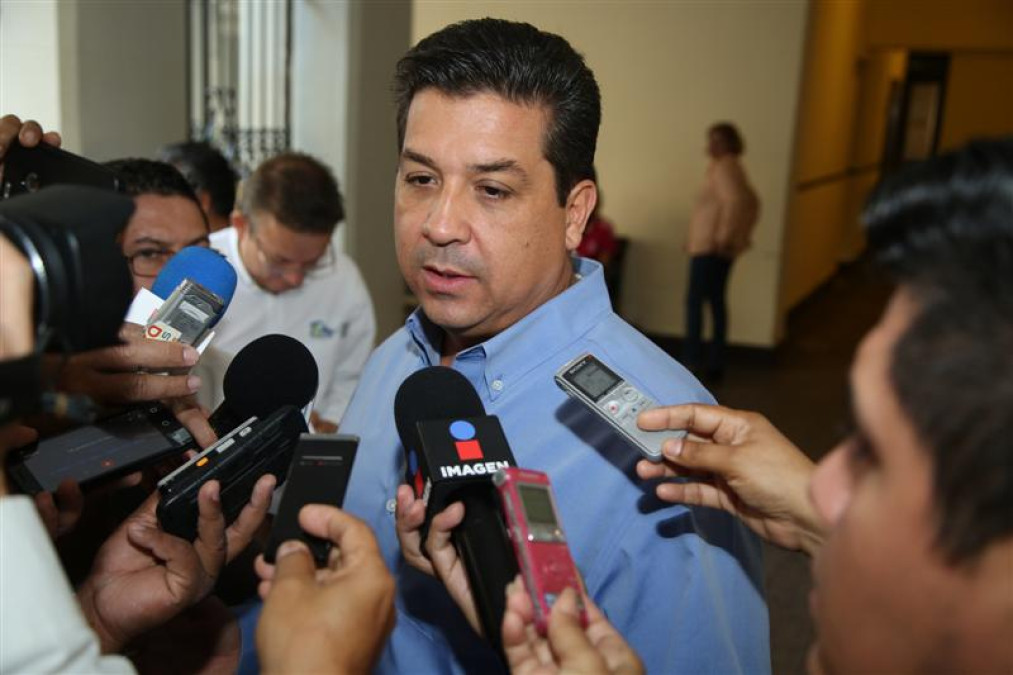 Cabeza de Vaca rechaza aumento a las gasolinas