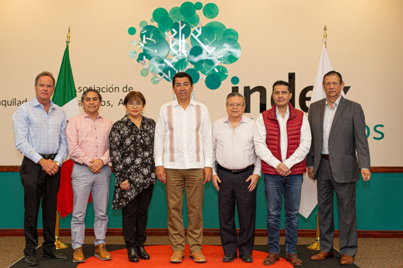 Sostiene Alcalde diálogo con directivos de la industria de exportación