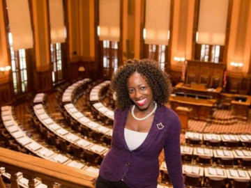 Propone legisladora demócrata ley de "derechos testiculares"