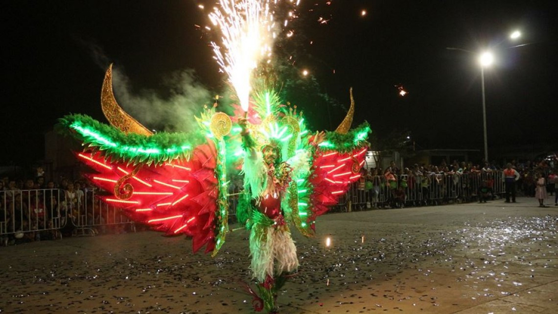 Disfrutan altamirenses 3er día del Carnaval Altamira 2018