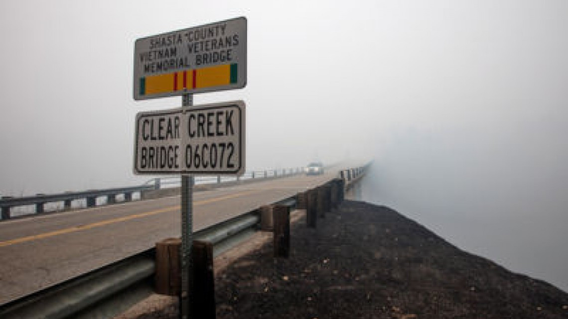 Al menos 8 muertos por incendios en California