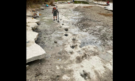 Sequía revela huellas de dinosaurio de hace 113 millones de años