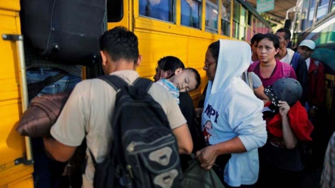 Sale nueva caravana de El Salvador rumbo a EU