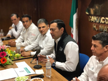 Empresarios se reúnen con delegado estatal del IMSS