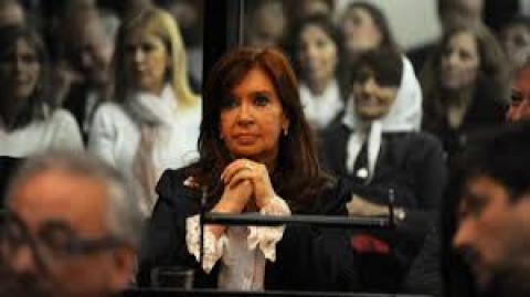 Aumentan acusaciones contra expresidenta de Argentina 