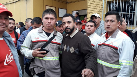 Trabajadores de la Coca-Cola piden apoyo al SJOIIM