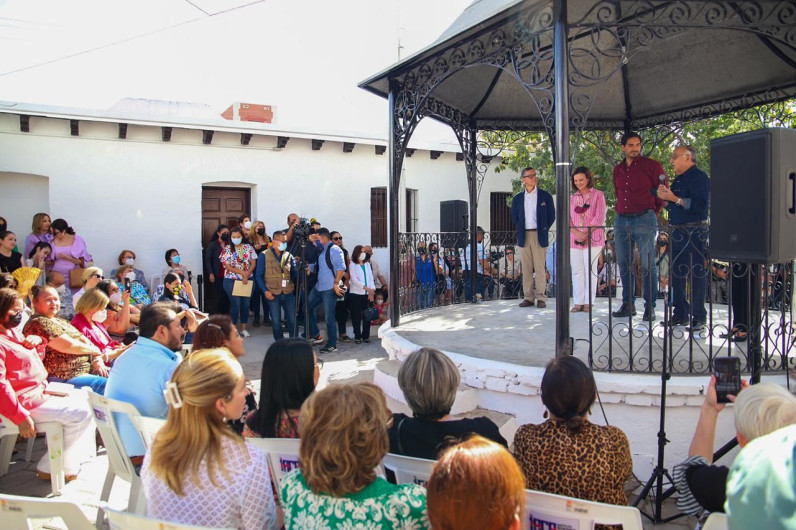 Inaugura Carlos Peña Ortiz exposición Reynosa Viva