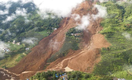 12 muertos y 34 desaparecidos en deslaves en suroeste de China