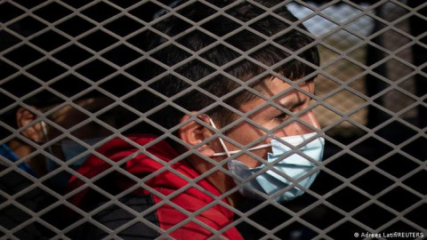 "No hay riesgo de contagios": Centro de Alivio de McAllen permite entrada a migrantes