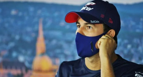 ''Checo'' Pérez, aislado tras alojar resultados 'no conlcuyentes' en la prueba de COVID-19