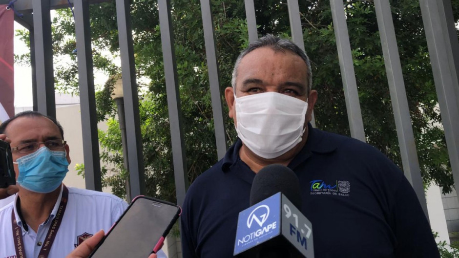 Protestan trabajadores sindicalizados frente al Hospital General