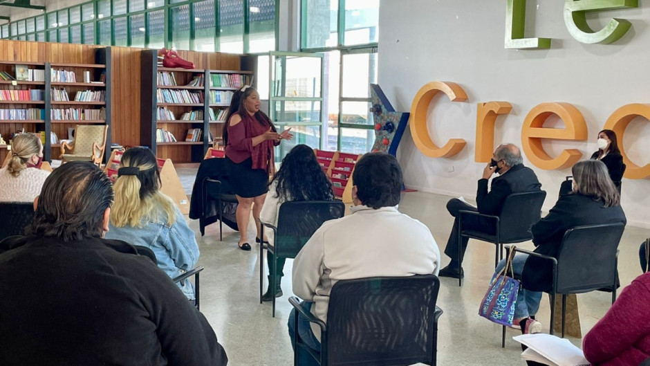 Se capacitan para impartir arte con tono y estilo