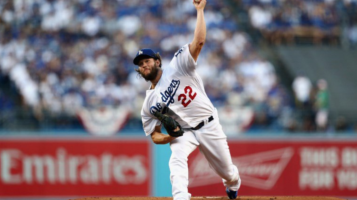 Sólido pitcheo de Kershaw da victoria a Dodgers